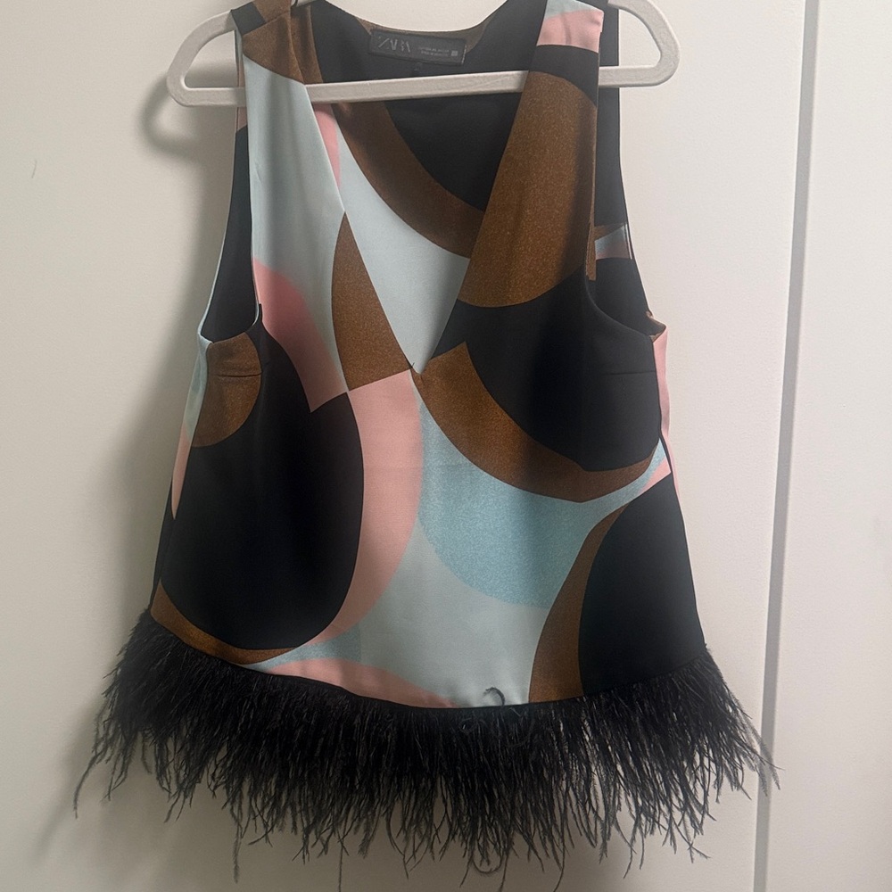Zara Multicolor Geometric Feather-Hem Tank - Black Pink Blue Brown